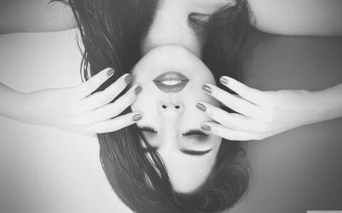 高冷的女生怎么破解，只需要这样聊-恋爱撩妹网-聊天话术|脱单方法|约会技巧|哄女生|牵手探探微信聊天案例|