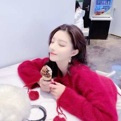 女生这4个动作暗示你可以亲她!