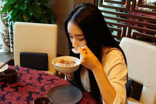 男女单独吃饭算约会吗？女生答应吃饭意味着什么-恋爱撩妹网-聊天话术|脱单方法|约会技巧|哄女生|牵手探探微信聊天案例|