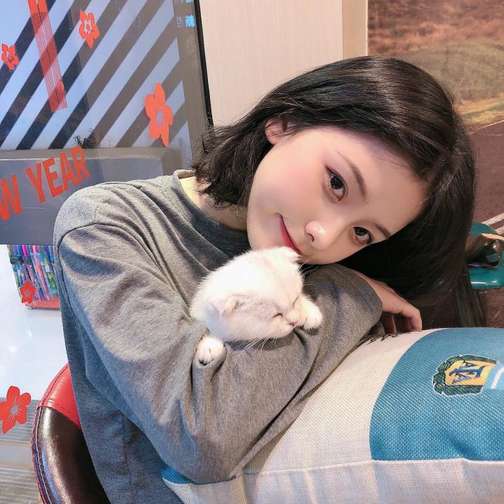 穷，该不该把妹？该不该追女生？灵魂拷问！-恋爱撩妹网-聊天话术|脱单方法|约会技巧|哄女生|牵手探探微信聊天案例|