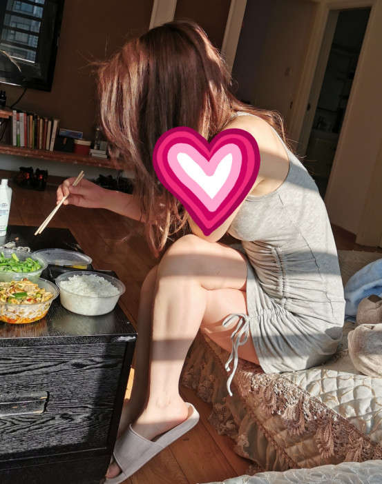 把妹聊天案例-她说我是18线整容小网红，我说她是旅行打卡机，绝配！
