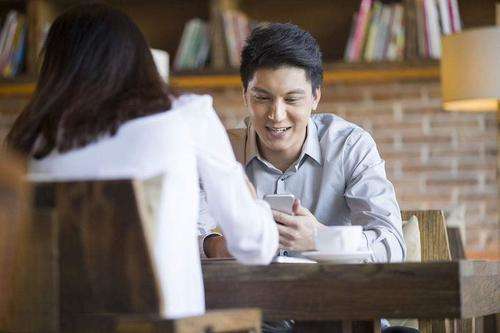 怎么问女生喜欢什么样的男生？委婉真诚点的第4张