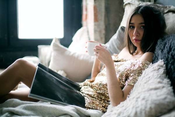 女生说我在逛街怎么回复？这样说让妹子和你聊不停！-恋爱撩妹网-聊天话术|脱单方法|约会技巧|哄女生|牵手探探微信聊天案例|
