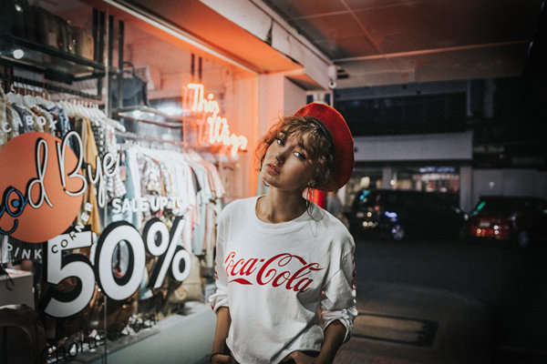 和女生聊天一般聊啥？学会这些技巧，啥都能聊！-恋爱撩妹网-聊天话术|脱单方法|约会技巧|哄女生|牵手探探微信聊天案例|