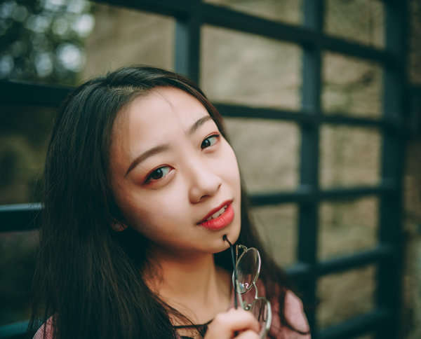 约女生出来玩她说不想去，教你如何高情商回复化解尴尬-恋爱撩妹网-聊天话术|脱单方法|约会技巧|哄女生|牵手探探微信聊天案例|