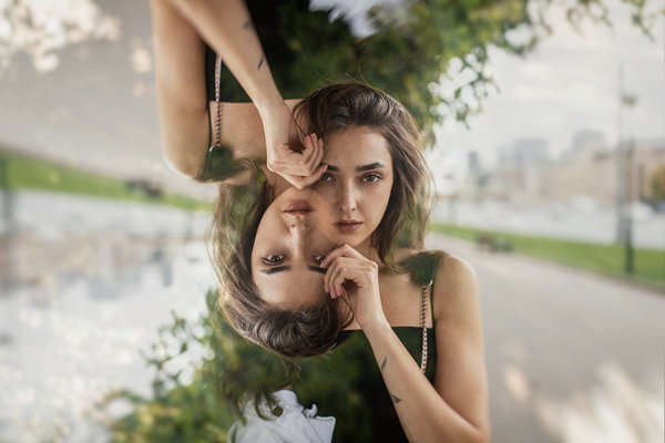跟女孩子聊天怎么开头？让妹子们都能接受的开场方式-恋爱撩妹网-聊天话术|脱单方法|约会技巧|哄女生|牵手探探微信聊天案例|