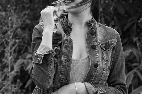 表白后女生有戏的表现 有这几点千万别错过-恋爱撩妹网-聊天话术|脱单方法|约会技巧|哄女生|牵手探探微信聊天案例|