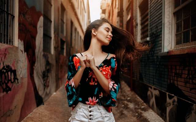 不会和女生聊天？实战话题经验总结-恋爱撩妹网-聊天话术|脱单方法|约会技巧|哄女生|牵手探探微信聊天案例|