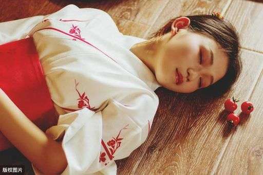 4个方法，帮你打败「情绪低落」这只小怪兽！-恋爱撩妹网-聊天话术|脱单方法|约会技巧|哄女生|牵手探探微信聊天案例|