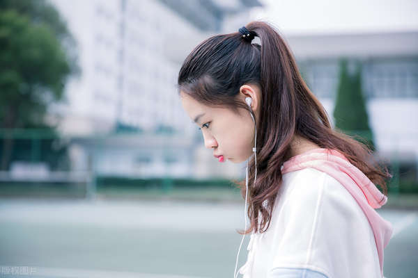 如何跟女生聊天？从认识到女朋友，全过程操作技巧-恋爱撩妹网-聊天话术|脱单方法|约会技巧|哄女生|牵手探探微信聊天案例|