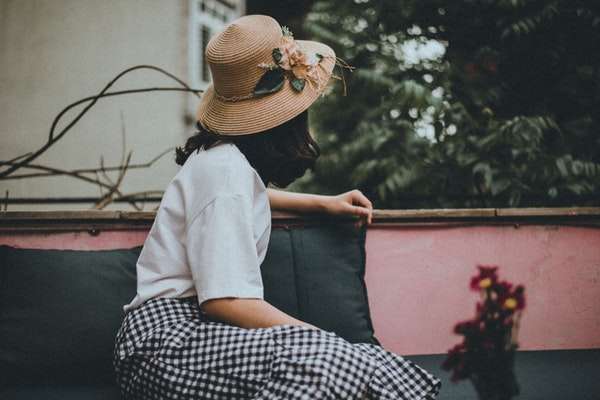 女生肚子疼怎么办？怎么安慰她才好-恋爱撩妹网-聊天话术|脱单方法|约会技巧|哄女生|牵手探探微信聊天案例|
