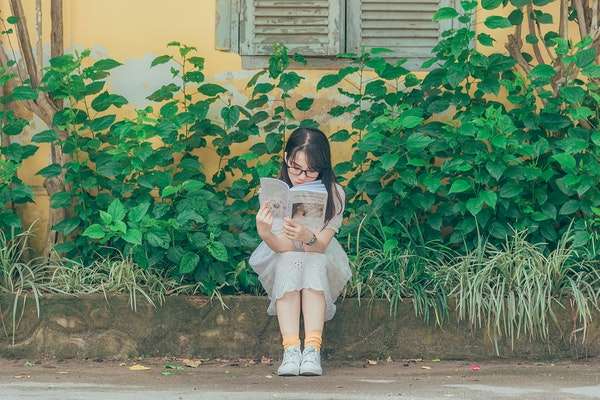 妹子说无聊怎么高情商回复-恋爱撩妹网-聊天话术|脱单方法|约会技巧|哄女生|牵手探探微信聊天案例|