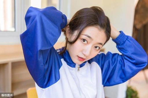 简单的判定女人是否对你有好感的几个方式