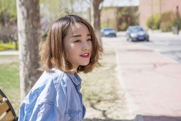 追女生“抄近路”：利用“人性”，一步一步引导女生爱上你-恋爱撩妹网-聊天话术|脱单方法|约会技巧|哄女生|牵手探探微信聊天案例|