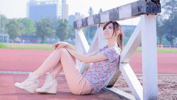 追女生理论贴：金钱观-恋爱撩妹网-聊天话术|脱单方法|约会技巧|哄女生|牵手探探微信聊天案例|