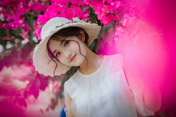 主动找女生聊天的开头，女生100%会回复你！-恋爱撩妹网-聊天话术|脱单方法|约会技巧|哄女生|牵手探探微信聊天案例|