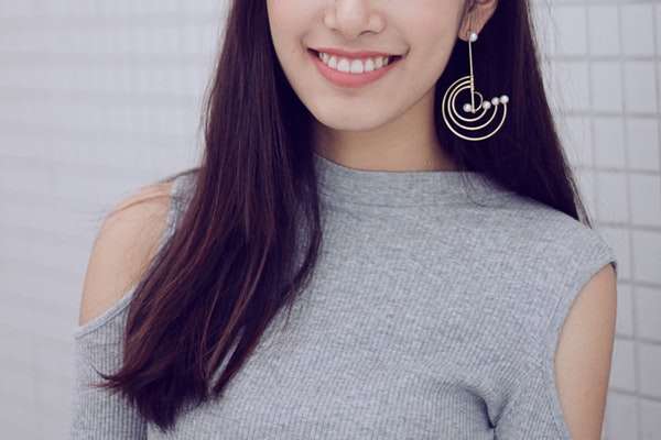 怎么打招呼更吸引女孩？妹子都喜欢的开场方式！-恋爱撩妹网-聊天话术|脱单方法|约会技巧|哄女生|牵手探探微信聊天案例|