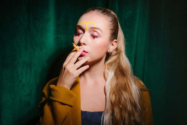 早上和女生聊天只会说“早安”？教你早上聊天开场白-恋爱撩妹网-聊天话术|脱单方法|约会技巧|哄女生|牵手探探微信聊天案例|