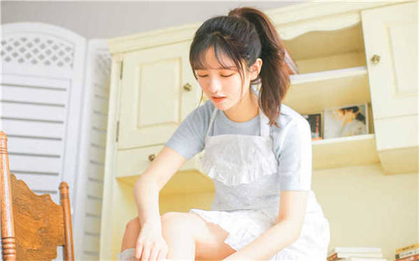 男生问:和有男朋友的女生接吻了,现在她选择继续和男朋友在一起,对我态度转冷,接下来该怎么办?-恋爱撩妹网-聊天话术|脱单方法|约会技巧|哄女生|牵手探探微信聊天案例|