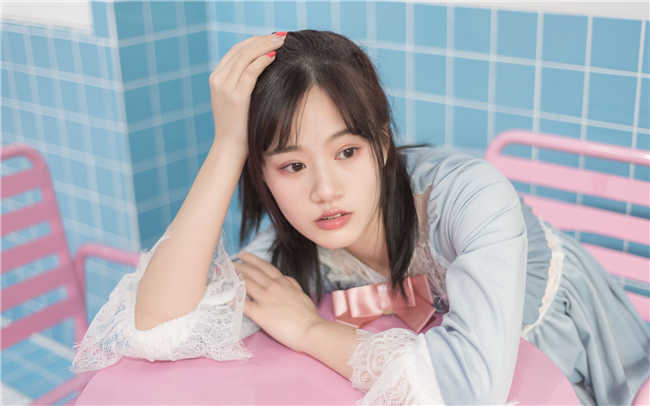 三个方案，教你十秒钟亲到喜欢的女生！-恋爱撩妹网-聊天话术|脱单方法|约会技巧|哄女生|牵手探探微信聊天案例|