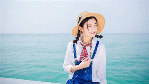 和女生聊天她总发表情，该怎么办？