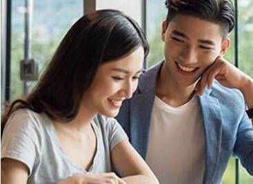 女生答应和男生看电影吃饭说明什么？是有意么