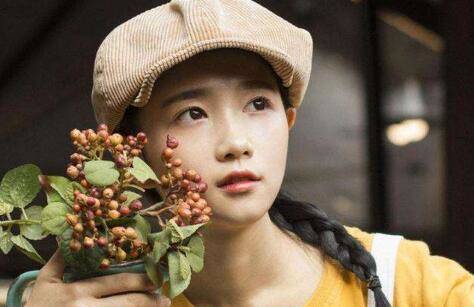 女朋友父母坚决不同意我们在一起，要不要坚持？
