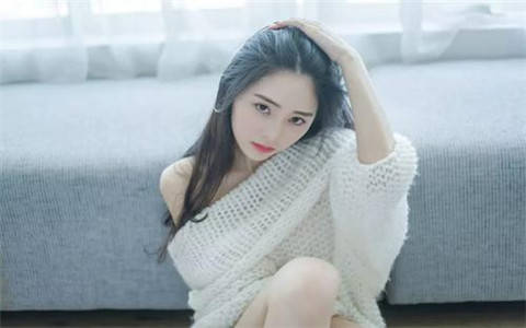 找女生聊天她一直不理我，该怎么办？