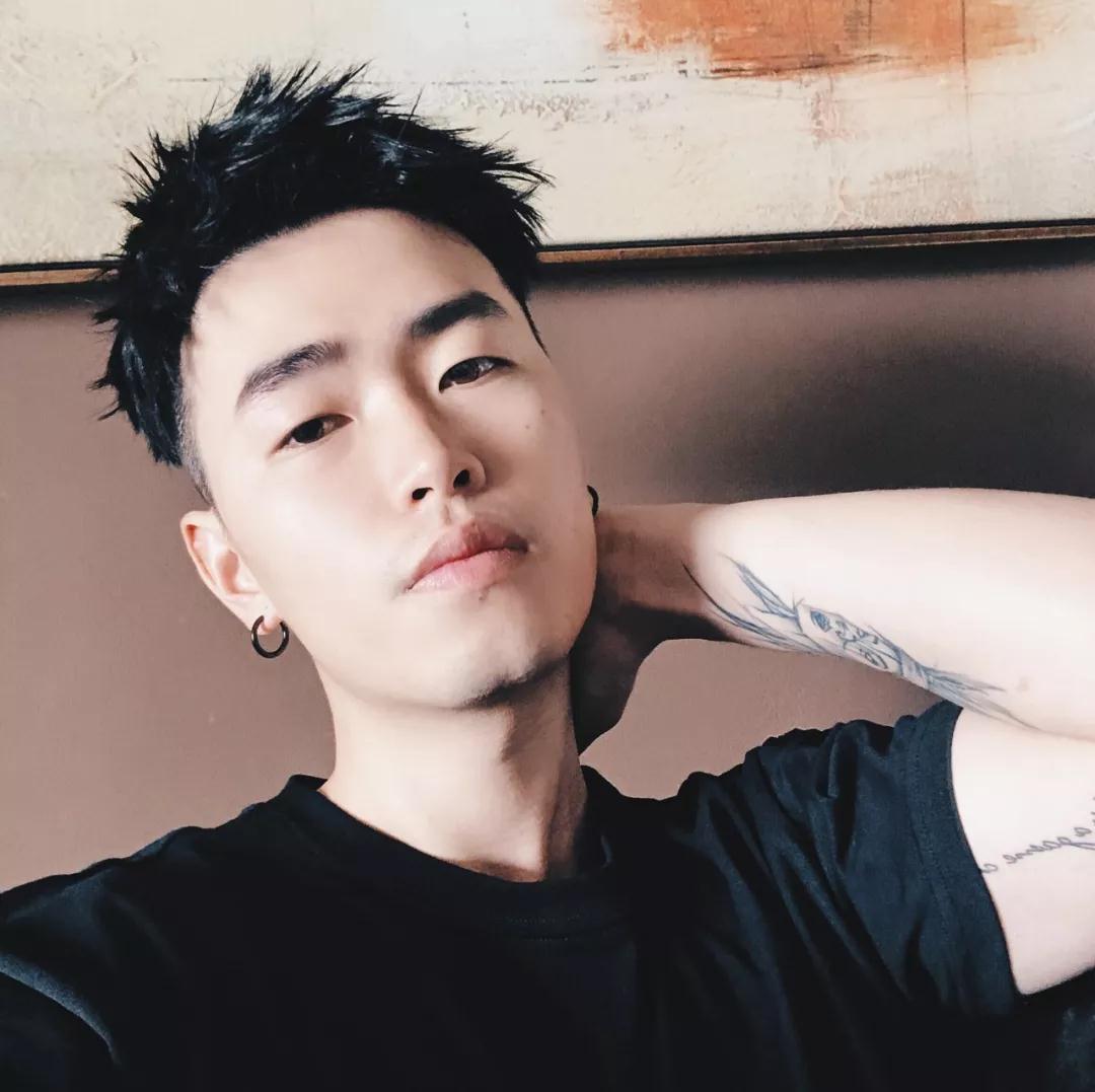 实战聊天案列：暧昧许久，她突然问我“我们是友谊吗？”