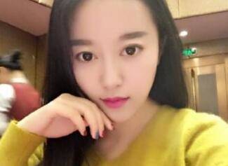 女生掩饰喜欢你的表现，怎么通过细节判断女生喜欢你
