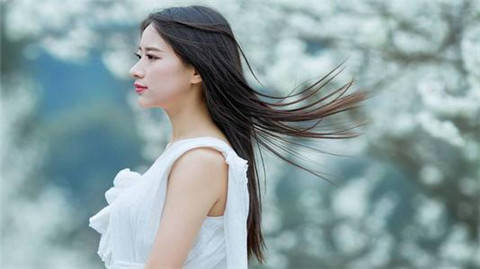 追女生故意几天不理她，她也不理我了该怎么办？