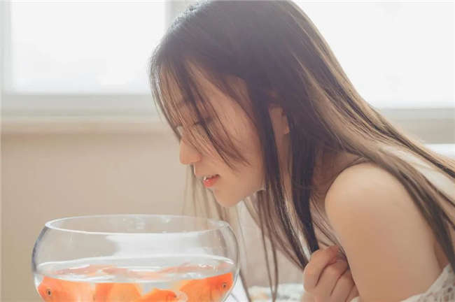 怎么用表情包缓解尴尬的气氛，撩到喜欢的女生？-恋爱撩妹网-聊天话术|脱单方法|约会技巧|哄女生|牵手探探微信聊天案例|