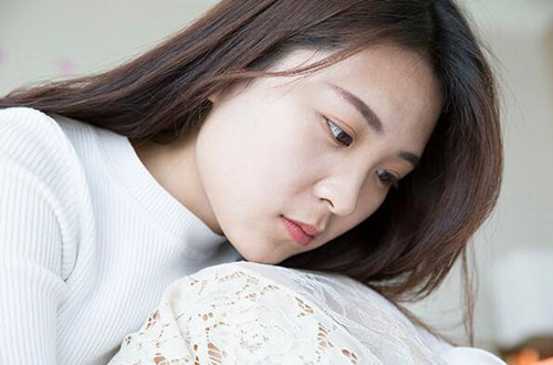 和女生幽默聊天技巧，4个方法教你和女生幽默聊天-恋爱撩妹网-聊天话术|脱单方法|约会技巧|哄女生|牵手探探微信聊天案例|