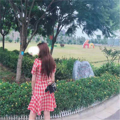 “你知不知道刚刚那个女生喜欢你？”