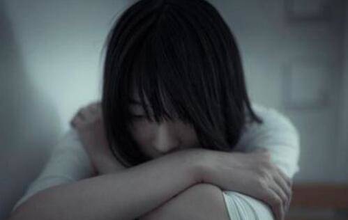 安慰哭泣女生的暖心话该怎么说？-恋爱撩妹网-聊天话术|脱单方法|约会技巧|哄女生|牵手探探微信聊天案例|