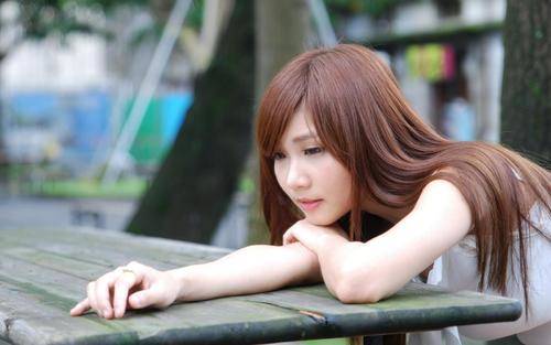 和女生关系暧昧她却不承认关系，该怎么再进一步？