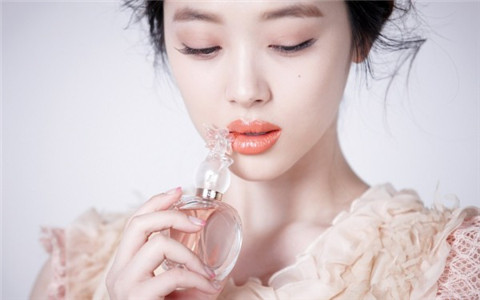 和喜欢的女生聊天突然不回复了，该怎么办？