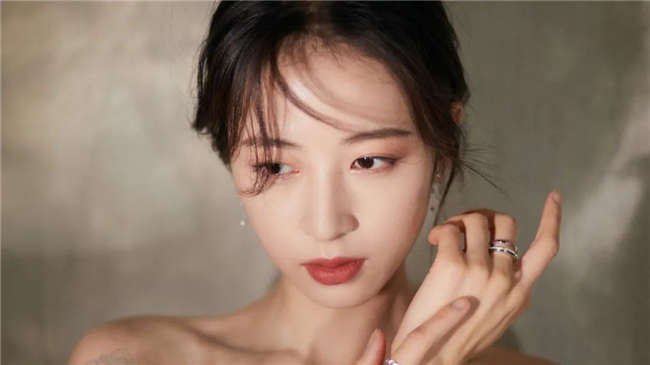 聊天时，女生为什么总回你“嗯嗯”“哦”？-恋爱撩妹网-聊天话术|脱单方法|约会技巧|哄女生|牵手探探微信聊天案例|