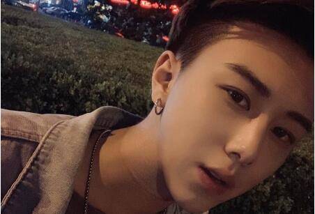 怎样撩妹网上聊天？才能让女生愿意搭理你