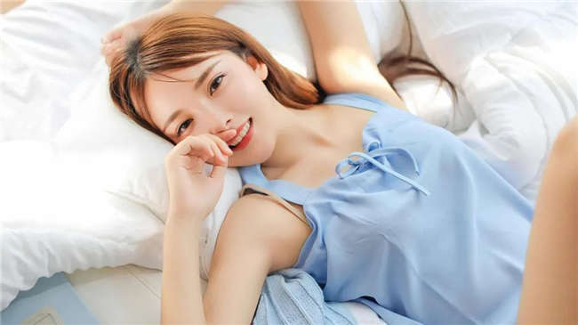 这样夸女生，比“你真漂亮”好听100倍！-恋爱撩妹网-聊天话术|脱单方法|约会技巧|哄女生|牵手探探微信聊天案例|