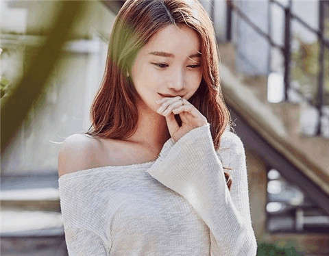 表白后女生说做普通朋友还追不追？