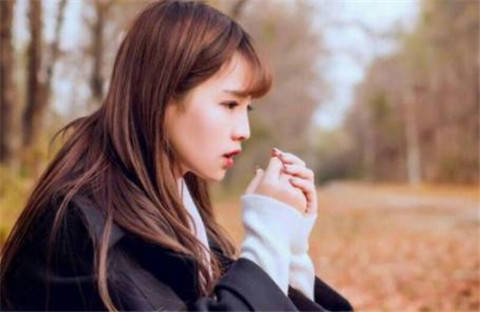 女生不回微信是不是在暗示放弃？该不该继续发？