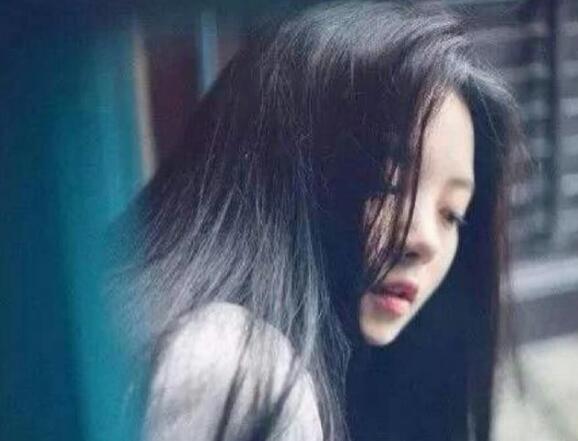 和女友相处久了聊天找不到话题怎么办