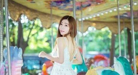相亲女不主动联系但是回复及时啥意思，怎么办