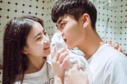 怎么和喜欢的人聊天找话题？四步成功和女生聊到嗨