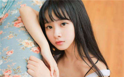 美女生气说我查户口，该怎么回复逗她开心？