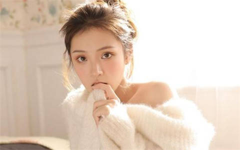 怎么和刚认识的女生微信聊天，才能建立更深的联系？