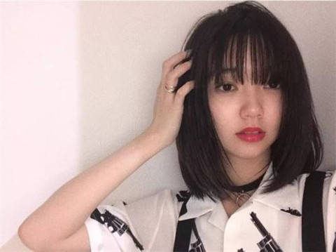 找女生聊天她一直不理我，该怎么办？