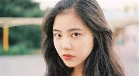 聊天中怎么带领女生聊话题？