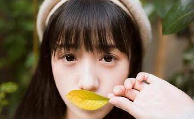 女孩让你追她的8个暗示，仔细观察总能发现端倪